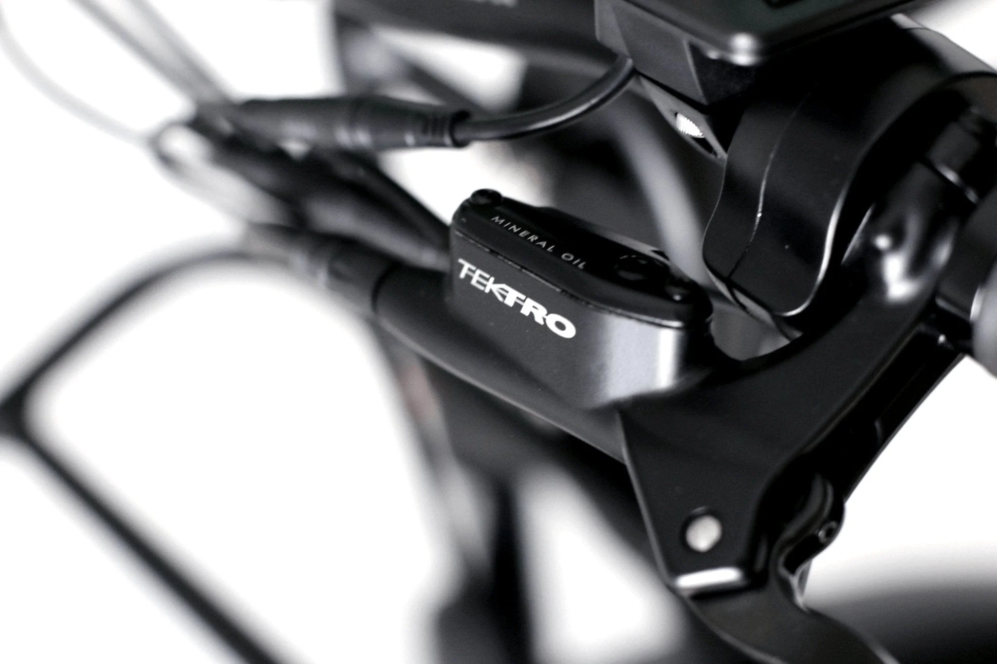 FX-Series 750 Fat Tire Bike - Image 11