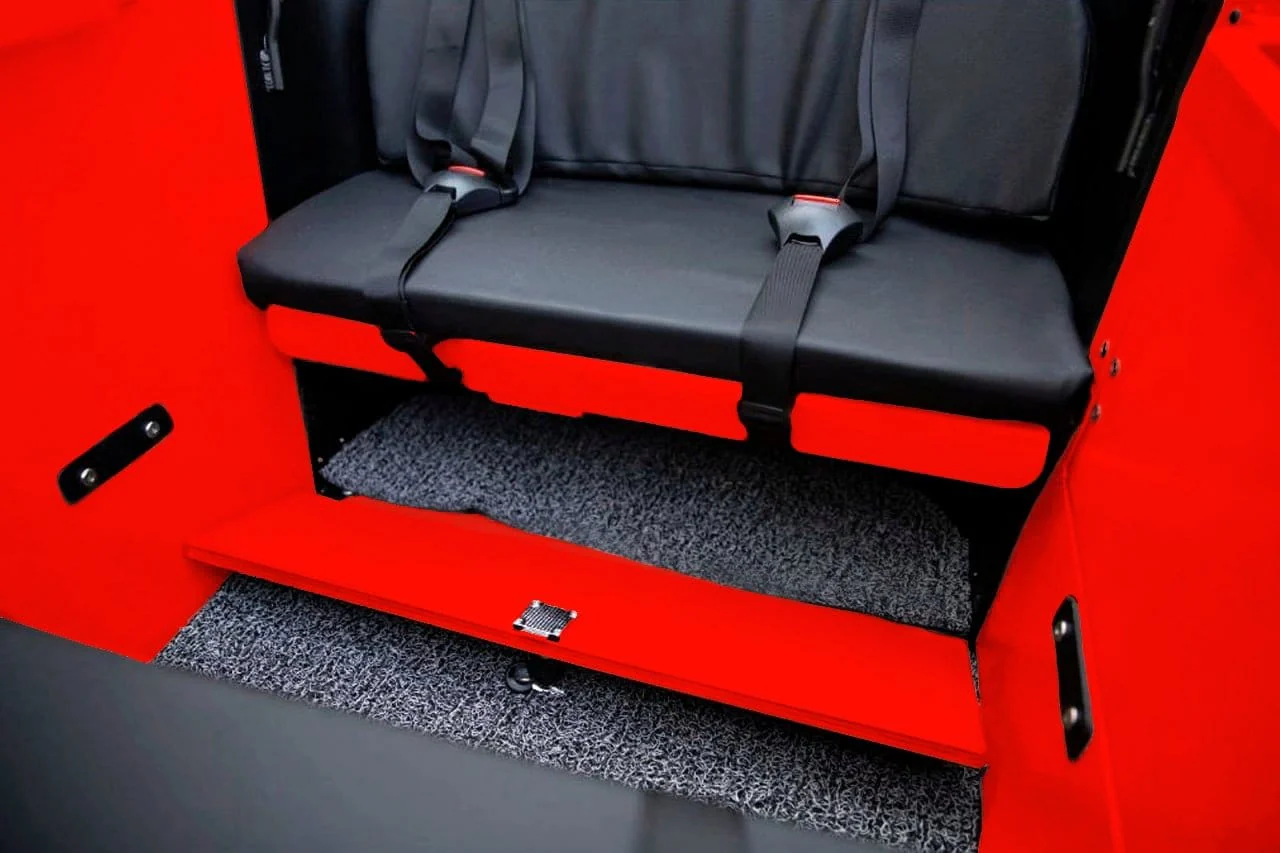 Lockable Storage Compartment - Image 10