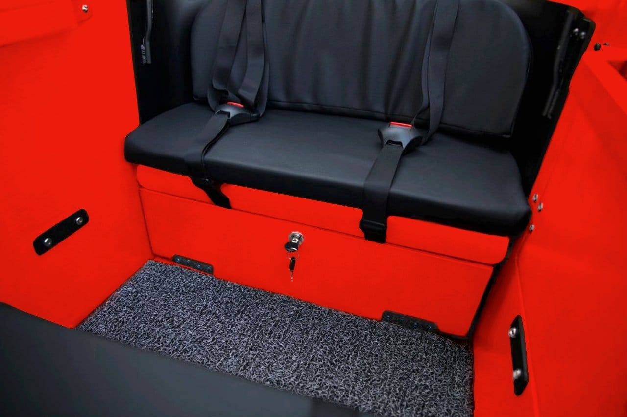 Lockable Storage Compartment - Image 9